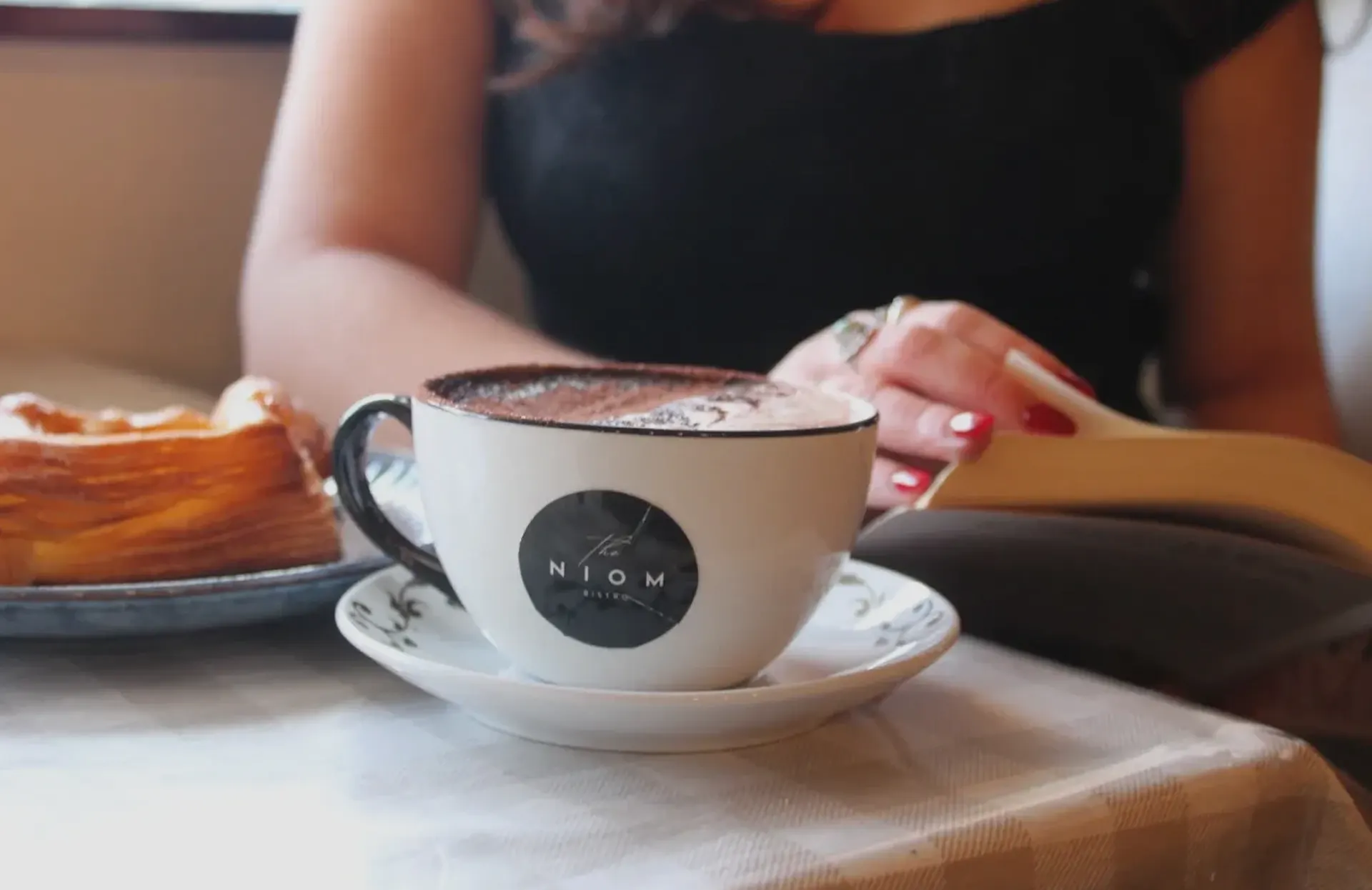 Niom Bistro
